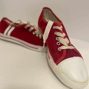 Twiggy London Red Velvet Sneaker size 11w